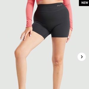 Whitney Simmons High Rise shorts size small